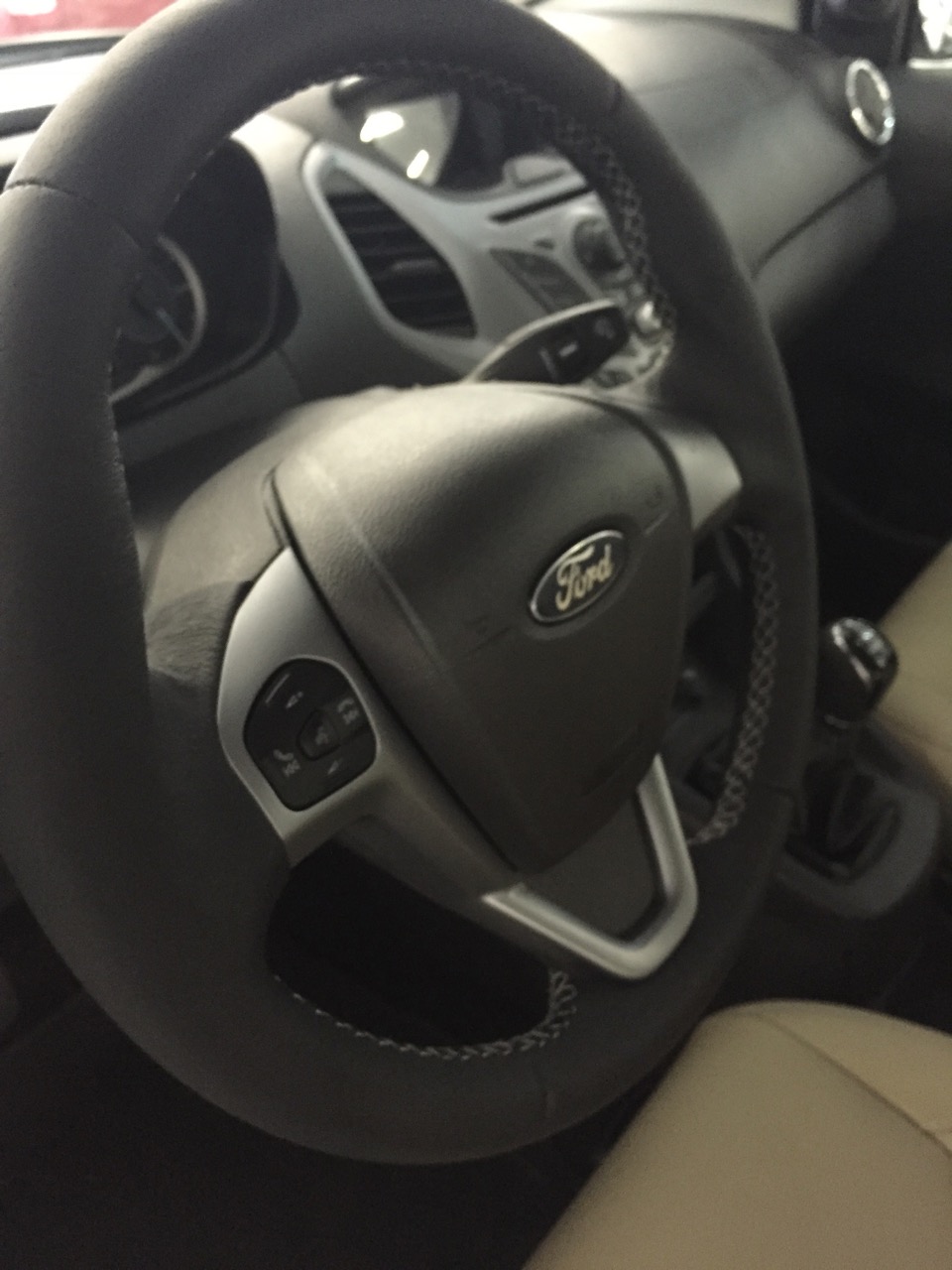 Volante Ford ka
